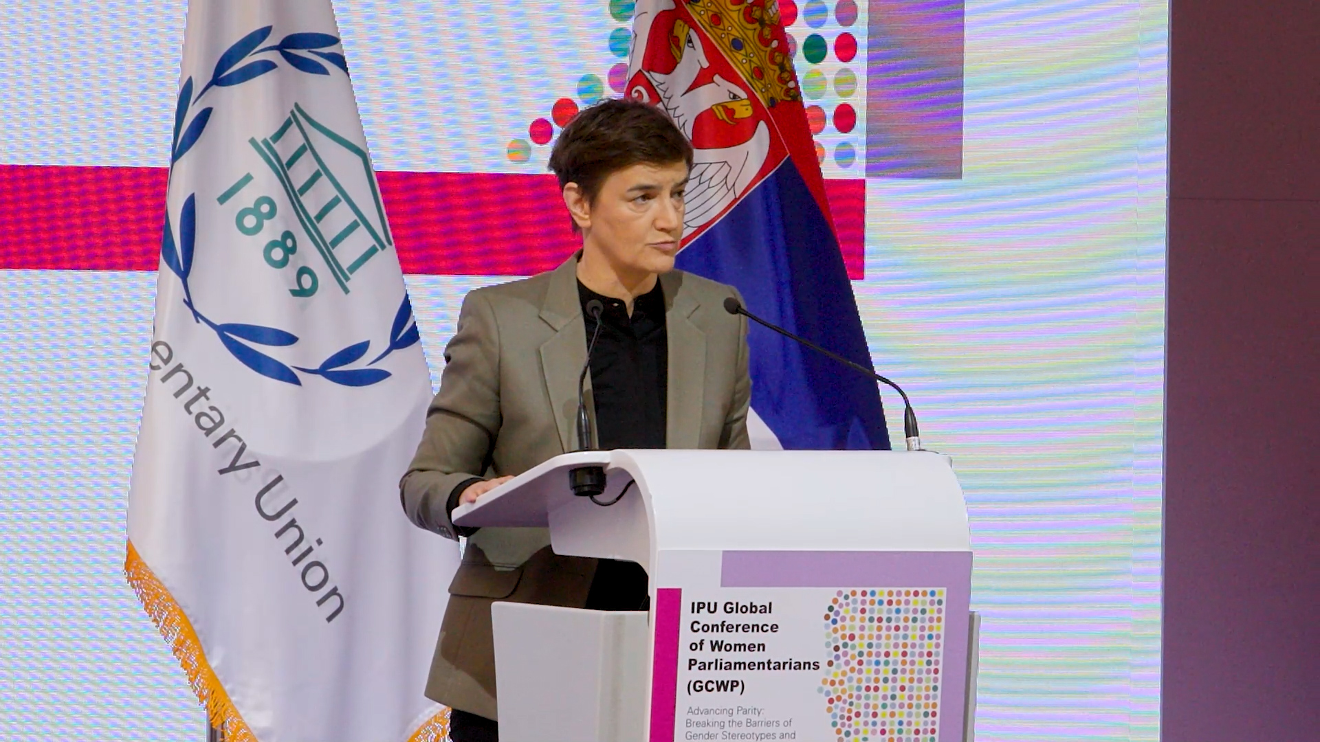 Beograd, Ana Brnabic predsednica Narodne skupstine Republike Srbije, parlamenti su mesta odakle se menjaju drustva